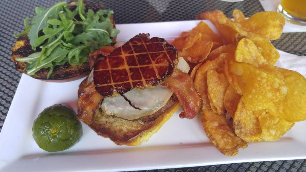 Two Stones Pub Hockessin | restaurant | 300 Lantana Dr, Hockessin, DE 19707, USA | 3022392200 OR +1 302-239-2200