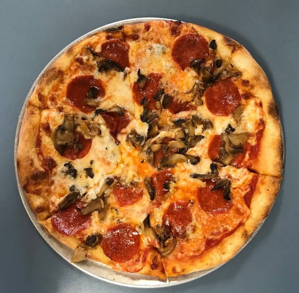 Ciros Pizza | restaurant | 901 W Broad St # B, Waynesboro, VA 22980, USA | 5409425169 OR +1 540-942-5169