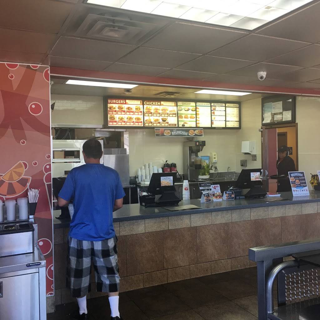 Jack in the Box | restaurant | 4402 Maple Ave, Dallas, TX 75219, USA | 2145212560 OR +1 214-521-2560