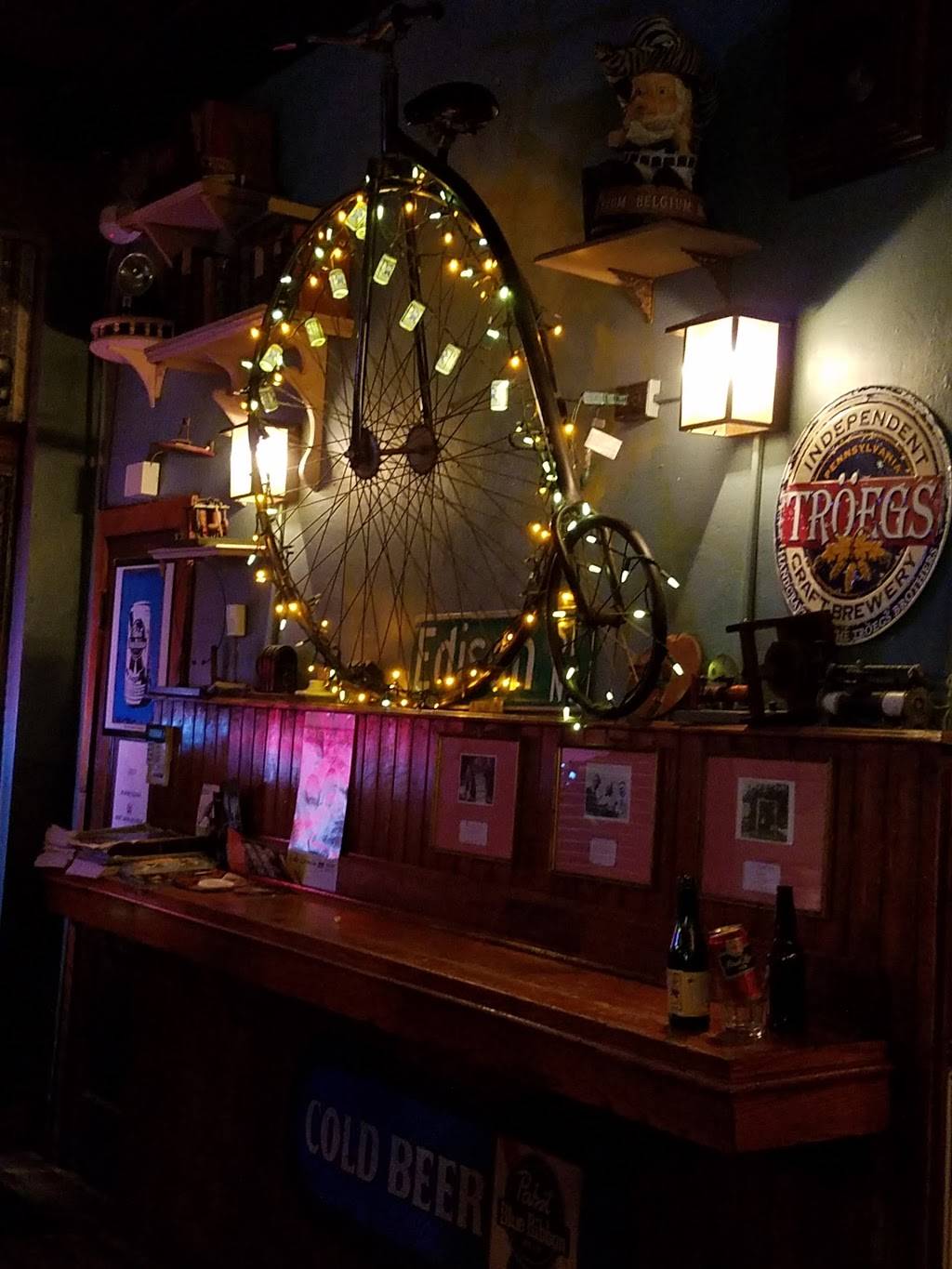 Edisons Pizza Kitchen | restaurant | 2365 Professor Ave, Cleveland, OH 44113, USA | 2162984484 OR +1 216-298-4484