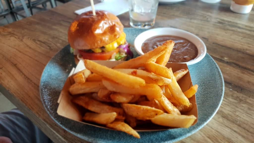 Kelseys Original Roadhouse | restaurant | 124 Woodlawn Rd W, Guelph, ON N1H 1B2, Canada | 5198260120 OR +1 519-826-0120