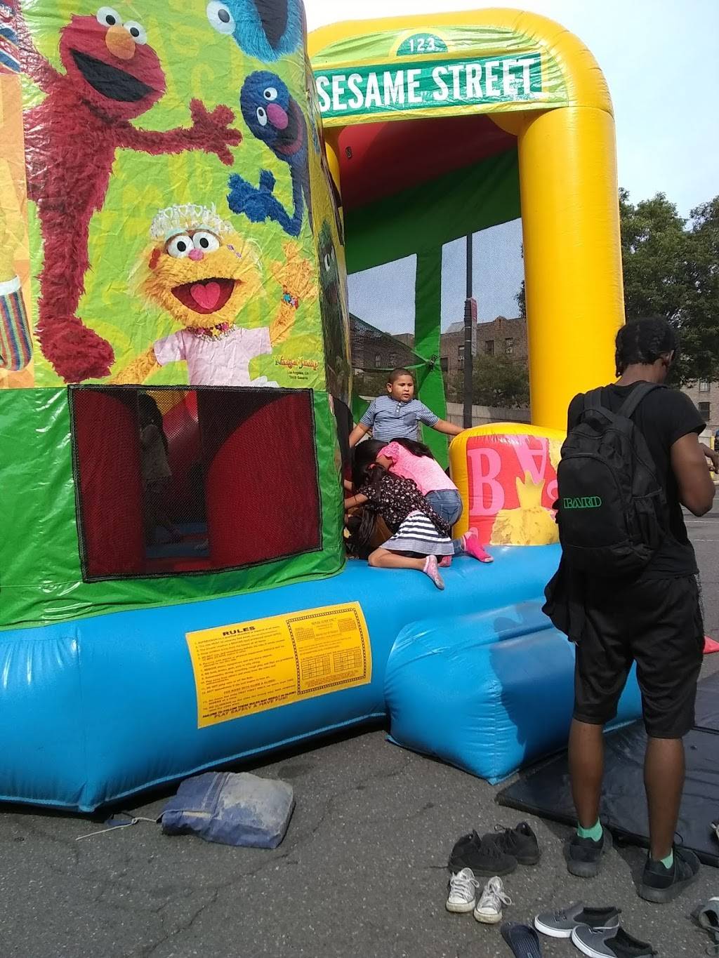 Court Deli | meal takeaway | 96 E 161st St, Bronx, NY 10451, USA | 7189931380 OR +1 718-993-1380