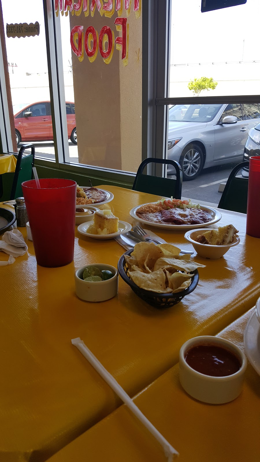 Mi Pueblo Nuevo Mexican Food | restaurant | 5630 Gtwy Blvd E, El Paso, TX 79905, USA | 9157817333 OR +1 915-781-7333