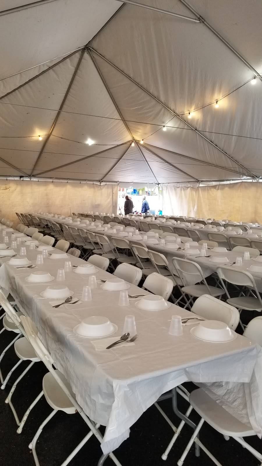 Taunton Eagles Restaurant | restaurant | 29 Oak St, Taunton, MA 02780, USA | 5088281904 OR +1 508-828-1904