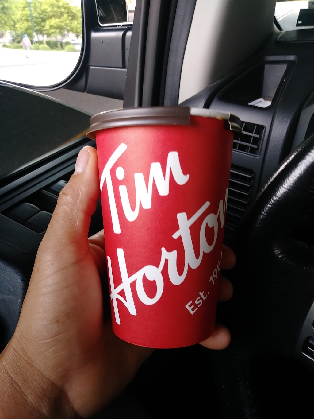 Tim Hortons | restaurant | 452 North Ave, New Rochelle, NY 10801, USA | 9143554410 OR +1 914-355-4410