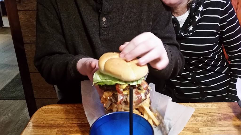 The Logger House | restaurant | 256 S State Ave, Hampton, IL 61256, USA | 3097553077 OR +1 309-755-3077