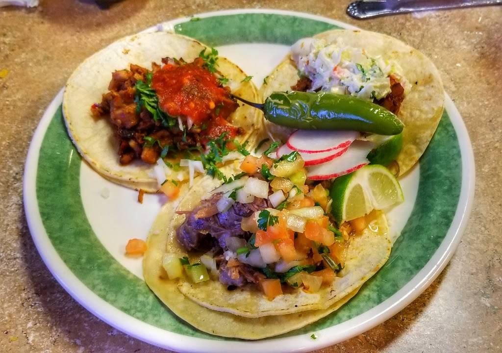 El Molcajete | restaurant | 1129 S Cloverdale Blvd, Cloverdale, CA 95425, USA | 7078944495 OR +1 707-894-4495