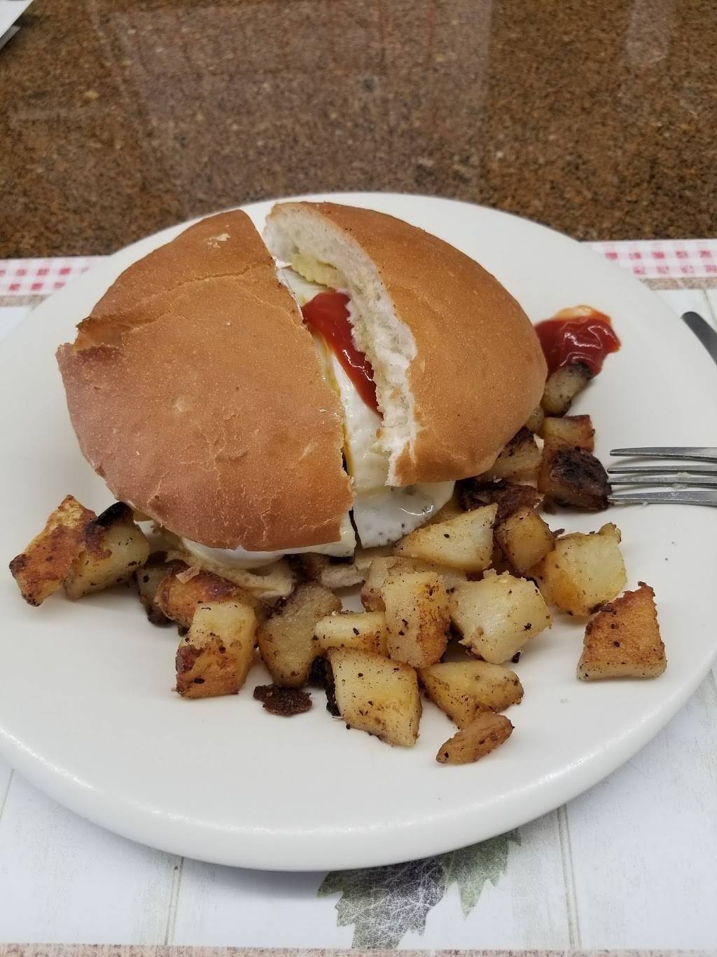 Rosies Diner | restaurant | 27 Vinal Square, North Chelmsford, MA 01863, USA | 9782510520 OR +1 978-251-0520