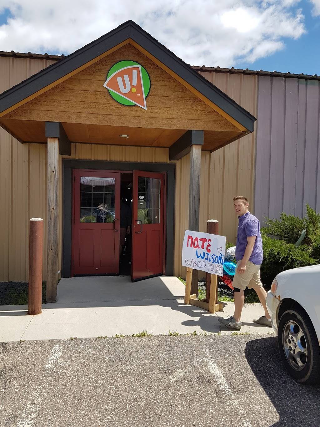 Unhinged! Pizza | meal delivery | 425 Merger St, Norwood Young America, MN 55368, USA | 9524674011 OR +1 952-467-4011