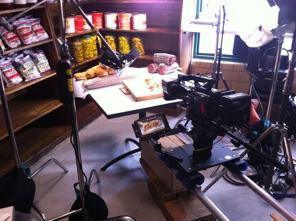 Eovaldis Deli | meal takeaway | 2201 Edwards St, St. Louis, MO 63110, USA | 3147715707 OR +1 314-771-5707