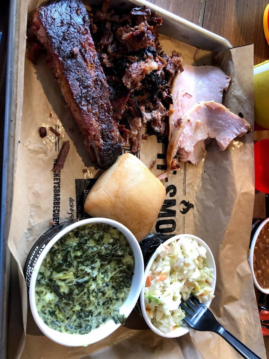 Dickeys Barbecue Pit | restaurant | 1081 N 21st St, Newark, OH 43055, USA | 7409156331 OR +1 740-915-6331
