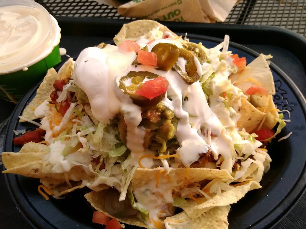 Moes Southwest Grill | restaurant | 970 N Congress Ave, Boynton Beach, FL 33426, USA | 5617329555 OR +1 561-732-9555