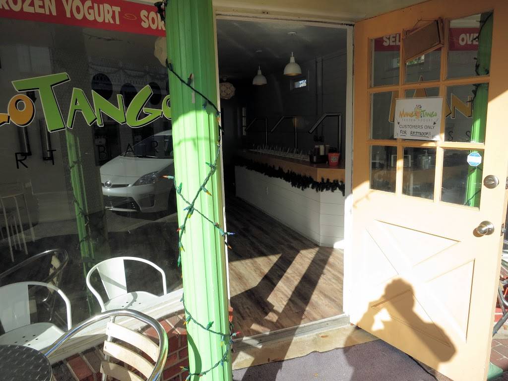 Mango Tango Frozen Yogurt / Dessert Bar | restaurant | 364 Flagler Ave, New Smyrna Beach, FL 32169, USA | 3864027874 OR +1 386-402-7874