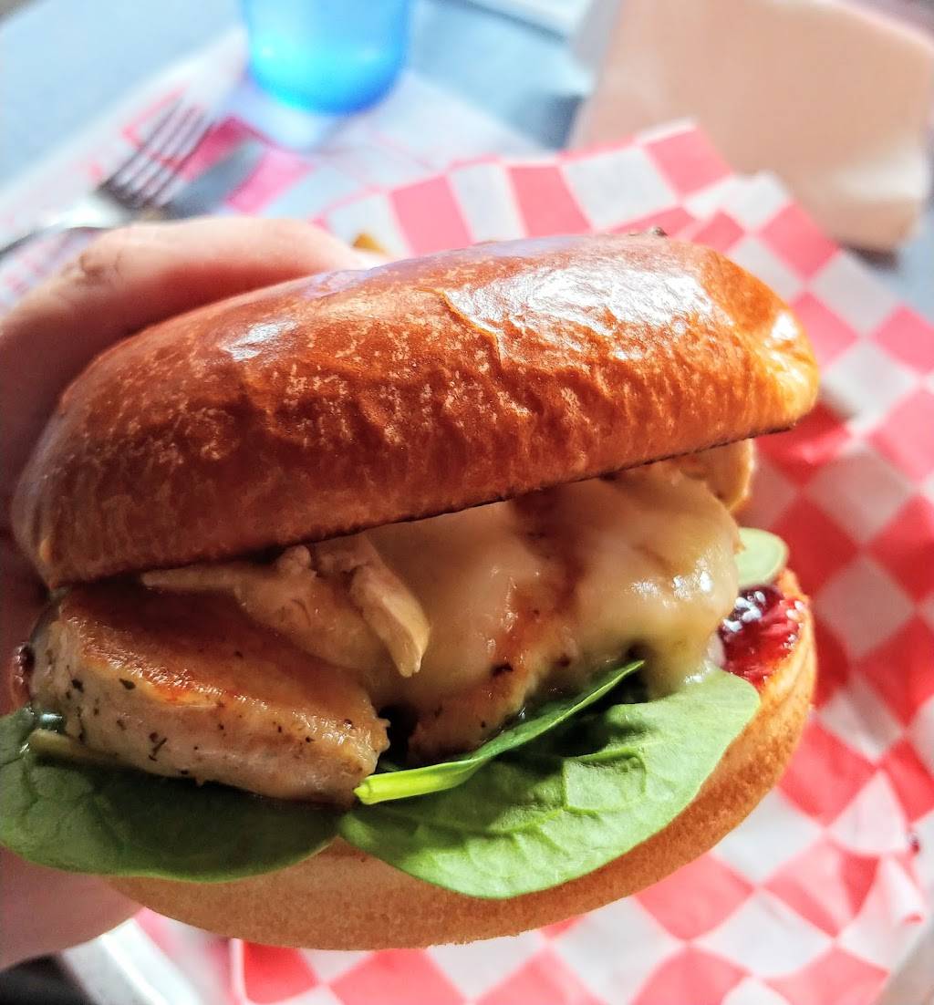 Zalas Cafe | restaurant | 222 Sewickley Ave, Herminie, PA 15637, USA | 7244467121 OR +1 724-446-7121