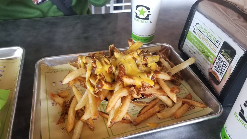 BurgerFi | restaurant | Windermere Village, 5845 Winter Garden Vineland Rd Suite 100, Windermere, FL 34786, USA | 4076143476 OR +1 407-614-3476