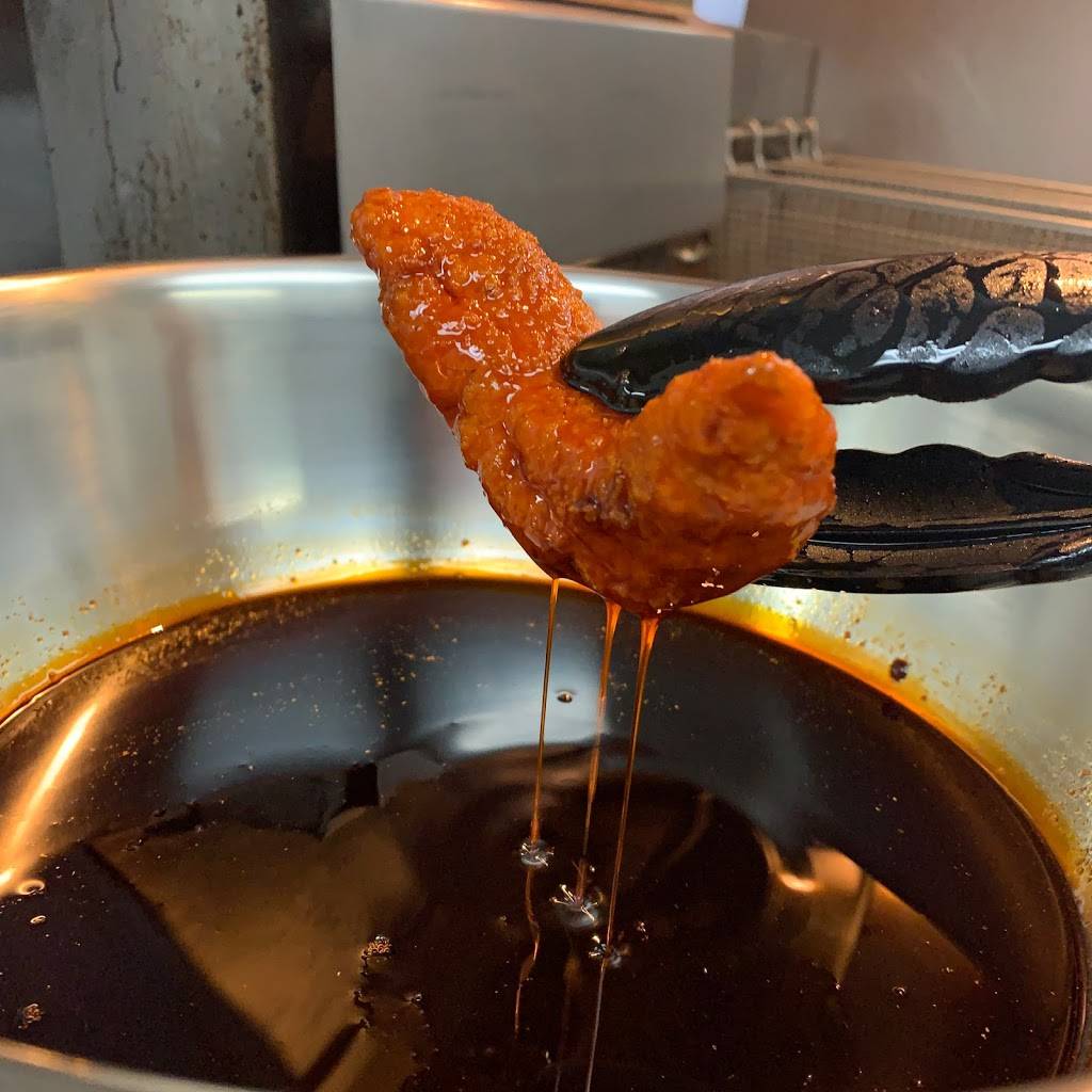 Flamin Hot Chicken | restaurant | 15047 Leadwell St, Van Nuys, CA 91405, USA | 3237386317 OR +1 323-738-6317