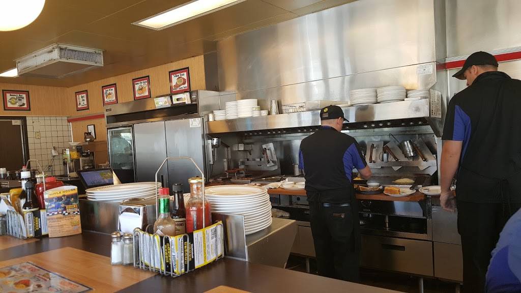 Waffle House | meal takeaway | 3994 N Gloster St, Tupelo, MS 38804, USA | 6628446777 OR +1 662-844-6777