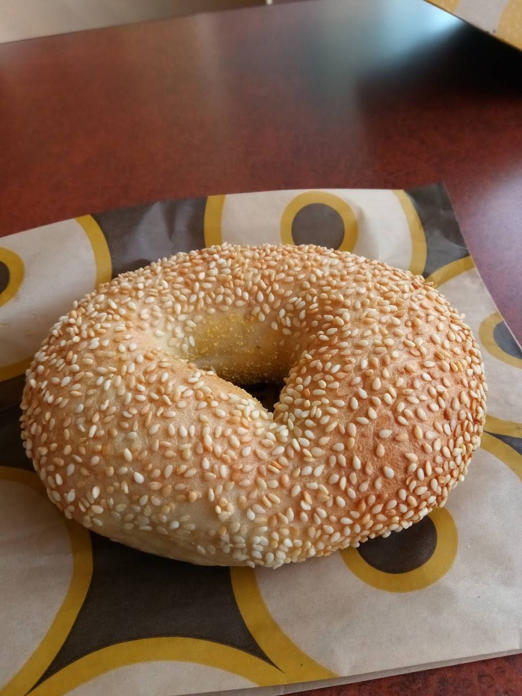 Einstein Bros. Bagels | cafe | 443 N Main St, Glen Ellyn, IL 60137, USA | 6307908881 OR +1 630-790-8881