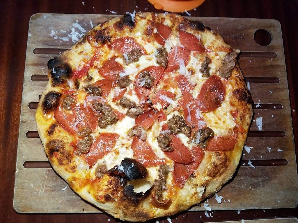The Luggage Room Pizzeria | restaurant | 260 S Raymond Ave, Pasadena, CA 91105, USA | 6263564440 OR +1 626-356-4440