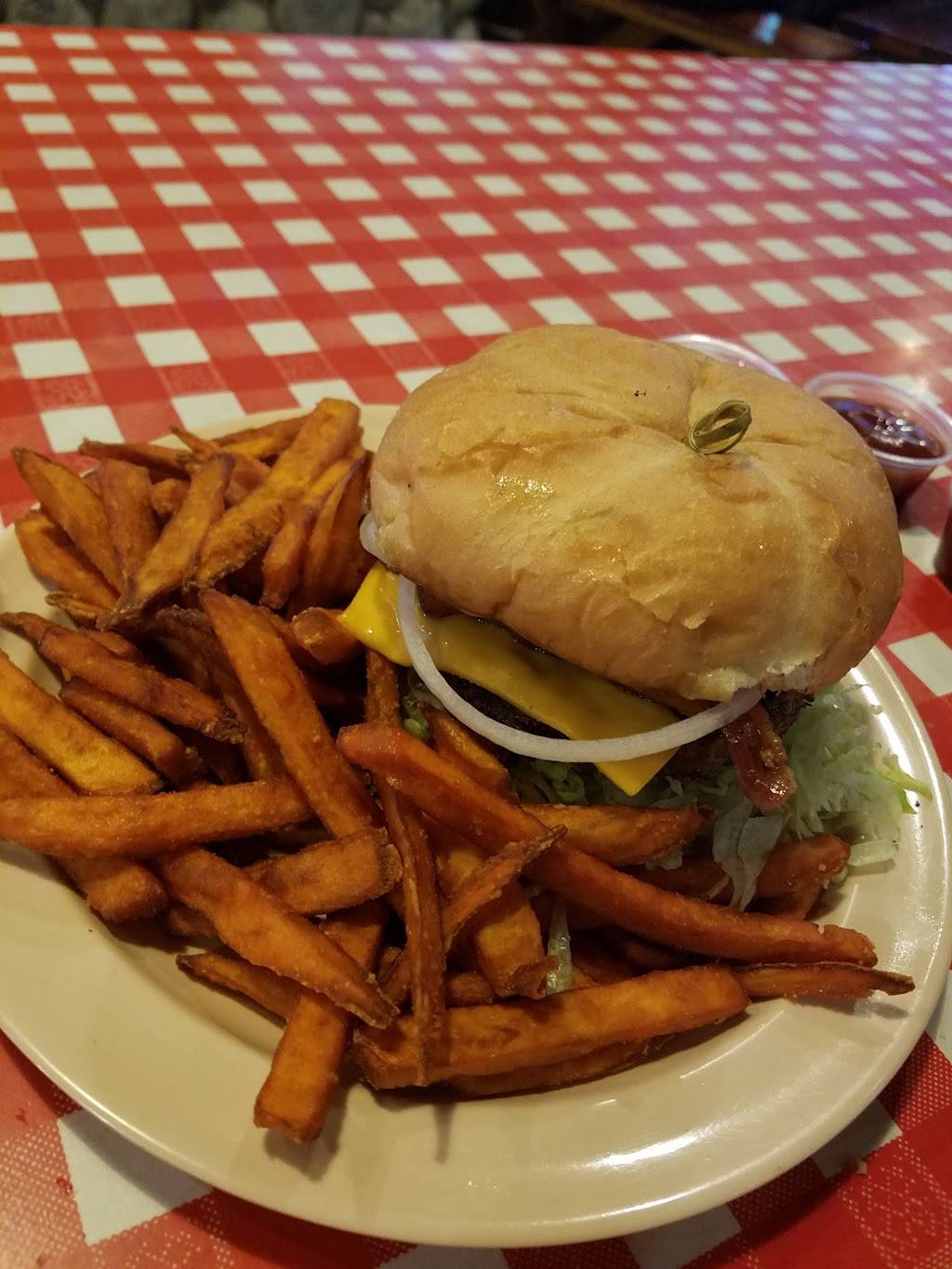 Zubies Dry Dock | restaurant | 9059 Adams Ave, Huntington Beach, CA 92646, USA | 7149636362 OR +1 714-963-6362