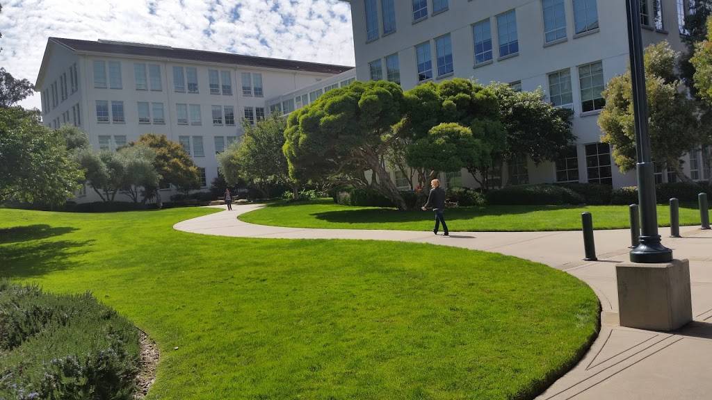 Starbucks | cafe | Building C, 1 Letterman Dr, San Francisco, CA 94129, USA | 4154411740 OR +1 415-441-1740