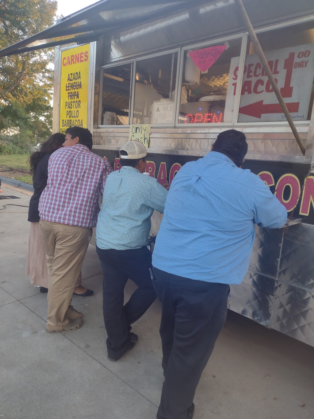 Taqueria Estrella | restaurant | 6801 Glenwood Ave, Raleigh, NC 27612, USA | 9842914792 OR +1 984-291-4792