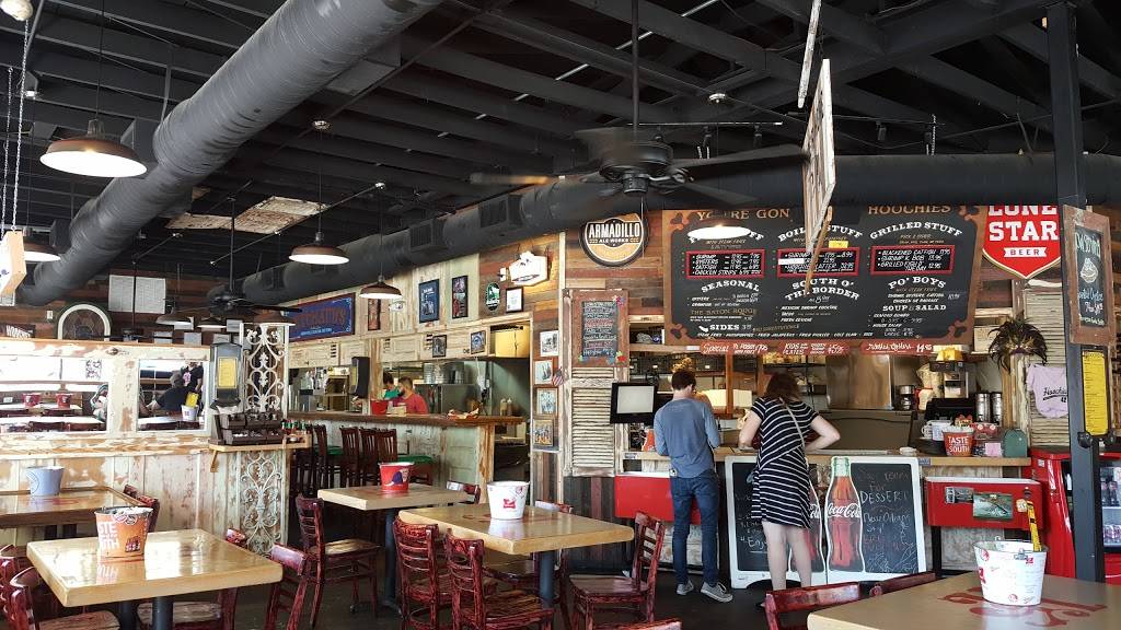 Hoochies | restaurant | 214 E Hickory St, Denton, TX 76201, USA | 9408080315 OR +1 940-808-0315