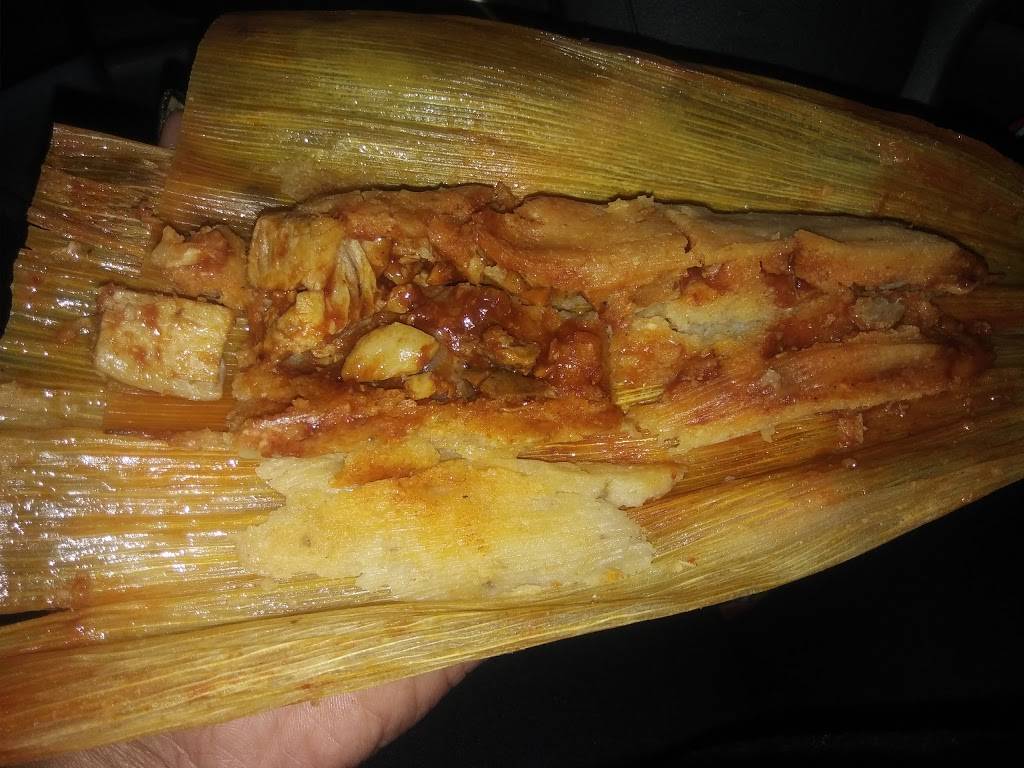 Manolos Tamales | restaurant | 4706 W 63rd St, Chicago, IL 60629, USA | 7738848000 OR +1 773-884-8000