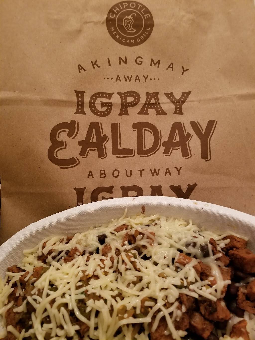 Chipotle Mexican Grill | restaurant | 212 S Grand Blvd, St. Louis, MO 63103, USA | 3143429919 OR +1 314-342-9919