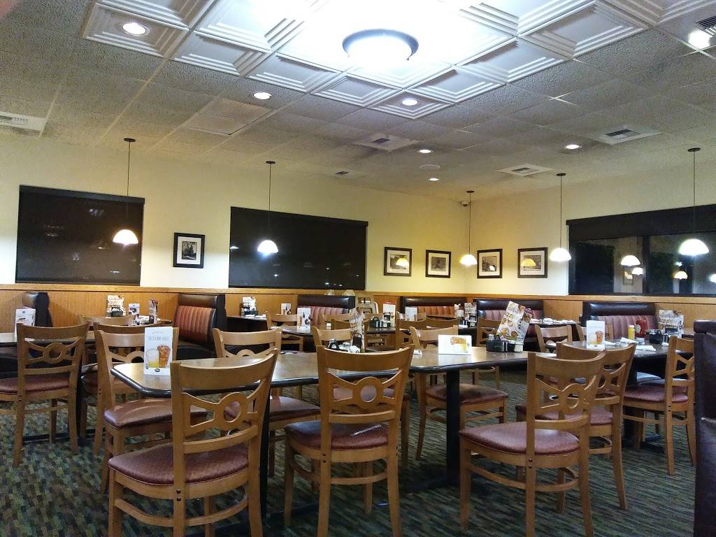 Perkins Restaurant & Bakery | restaurant | 3939 S Bolger Rd, Independence, MO 64055, USA | 8164780444 OR +1 816-478-0444