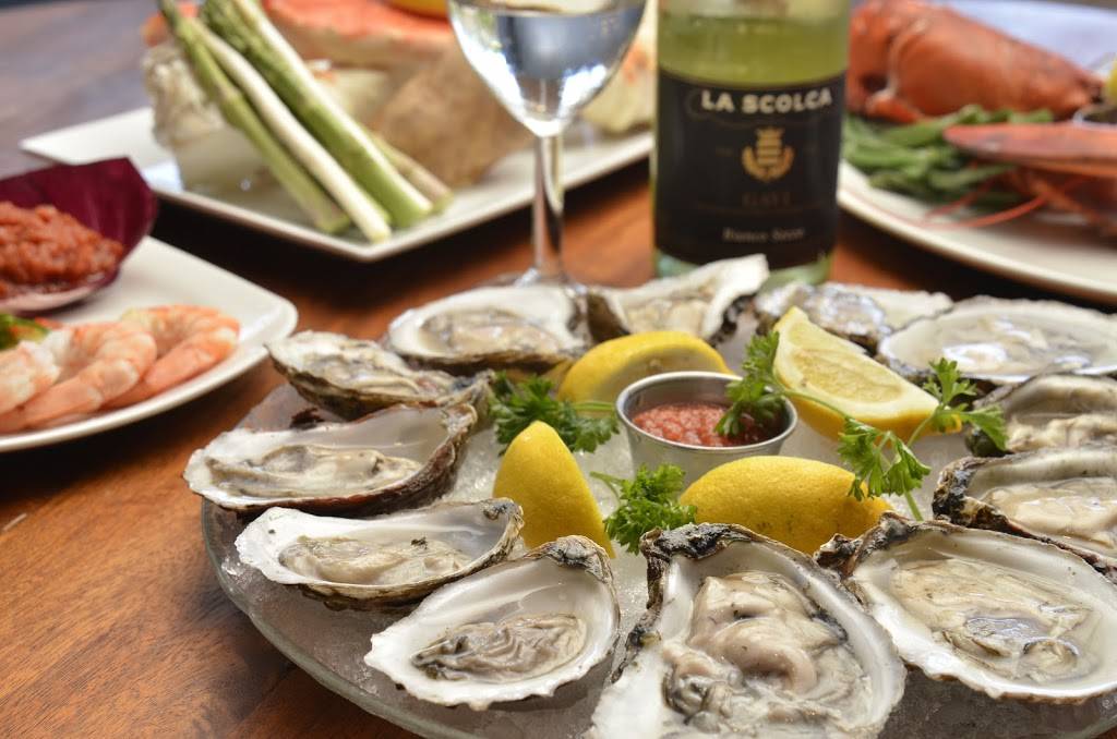 The Waters Edge at Giovannis | restaurant | 2748 Boston Post Rd, Darien, CT 06820, USA | 2033259979 OR +1 203-325-9979