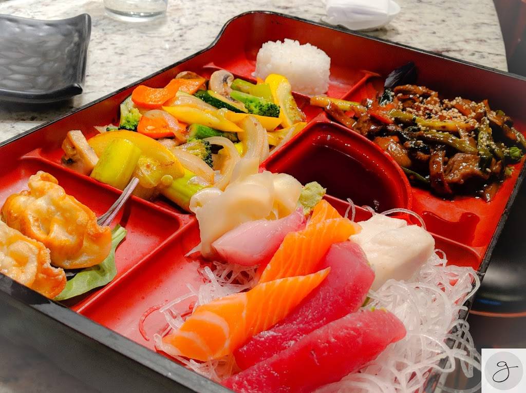 Purple International Bistro & Sushi | restaurant | 933 S Main St, Greenville, SC 29601, USA | 8642323255 OR +1 864-232-3255