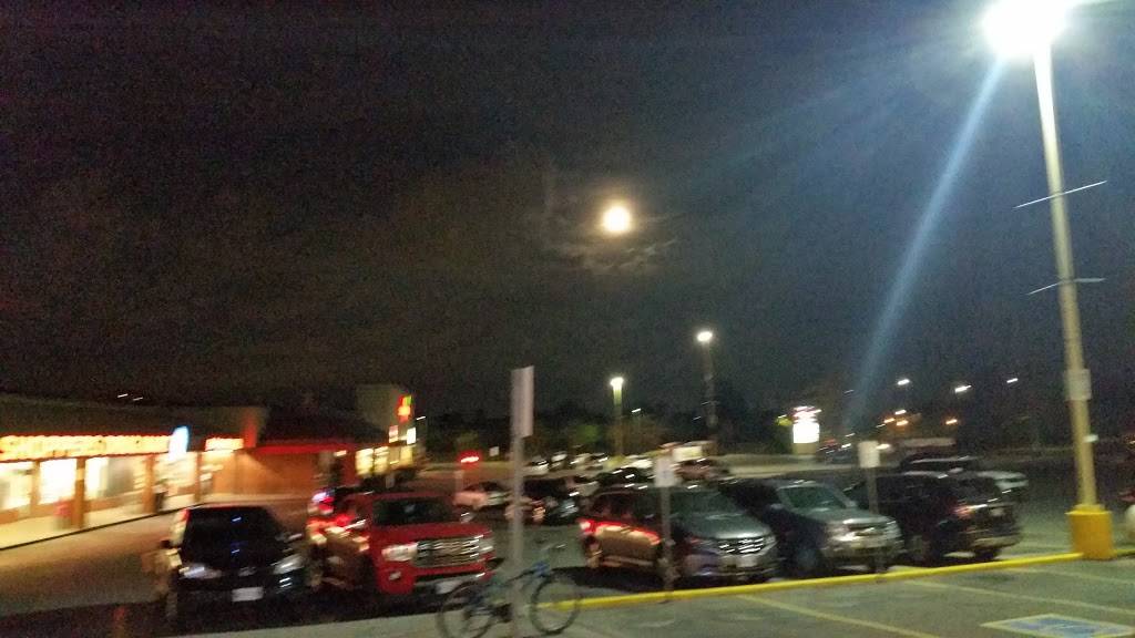 Pump On Rathburn | restaurant | 1891 Rathburn Rd E #16, Mississauga, ON L4W 3Z3, Canada | 9056026296 OR +1 905-602-6296