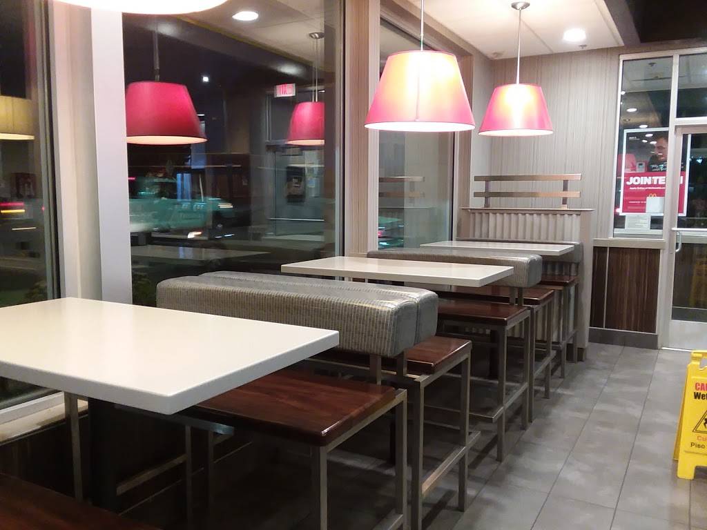 McDonalds | cafe | 1853 S Main St, Fall River, MA 02724, USA | 5086756411 OR +1 508-675-6411