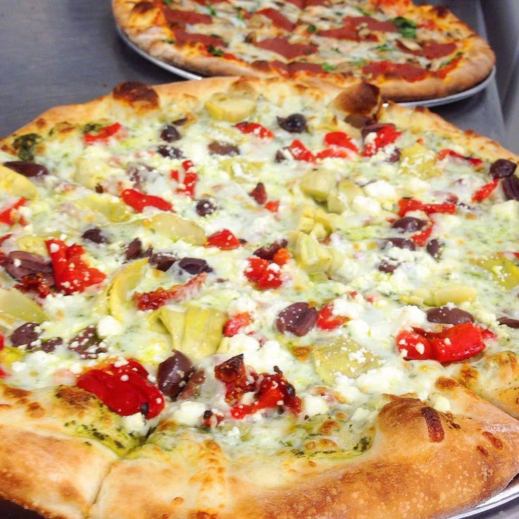 Heartland Pizza Company | restaurant | 2822 Ramada Way, Green Bay, WI 54304, USA | 9204892500 OR +1 920-489-2500
