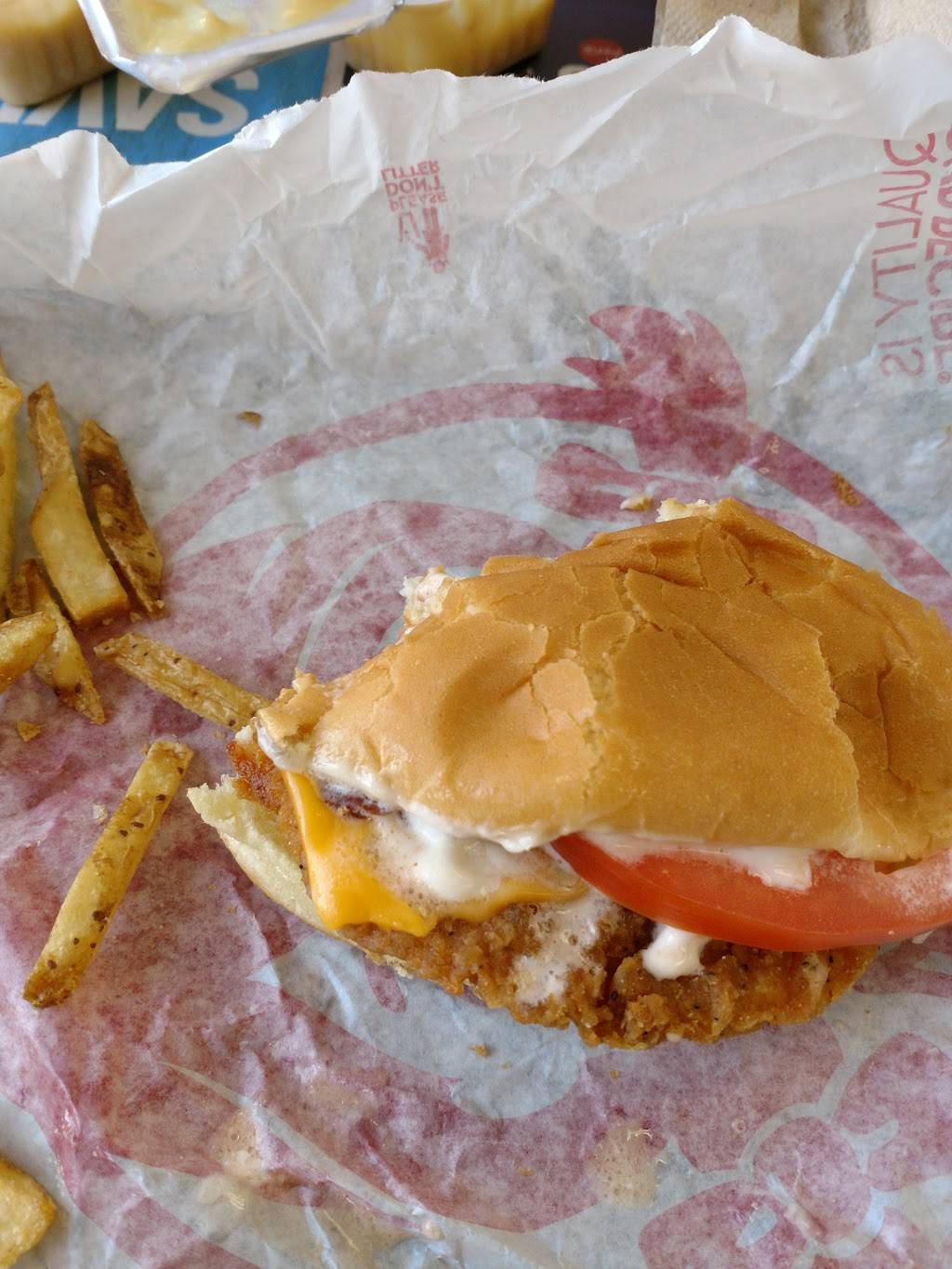 Wendys | restaurant | 728 N Main St, Suffolk, VA 23434, USA | 7575396304 OR +1 757-539-6304