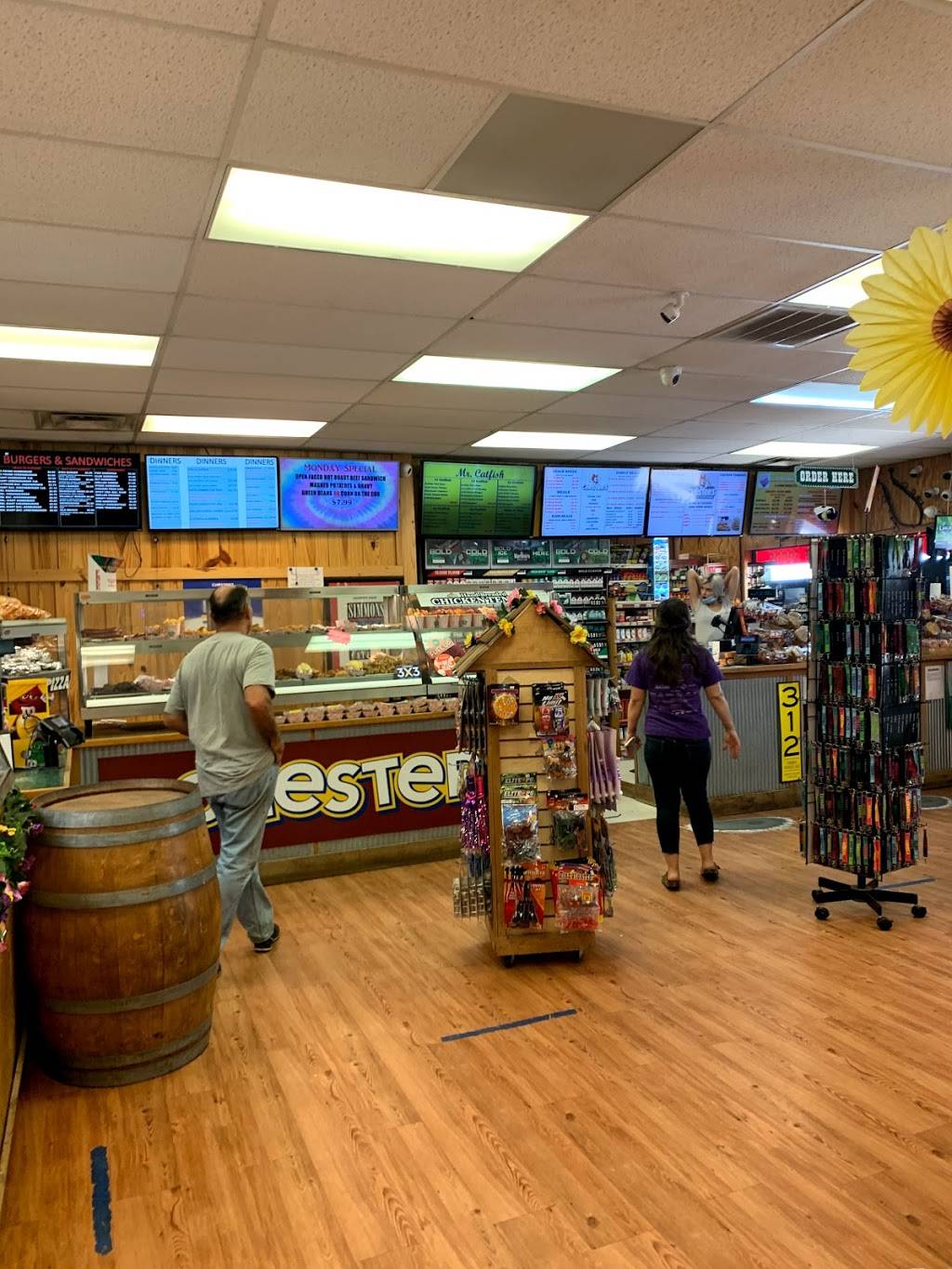 Kings River Country Store Inc. | restaurant | 22784 US-412, Huntsville, AR 72740, USA | 4796652323 OR +1 479-665-2323