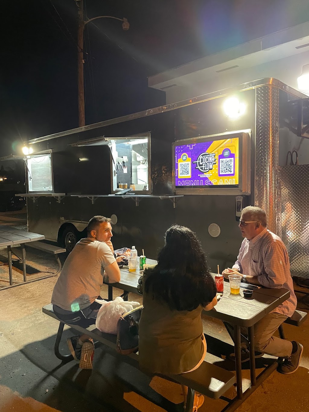 Cocina con Flow | restaurant | 10697 SW 56th St, Miami, FL 33165, USA | 7867307302 OR +1 786-730-7302