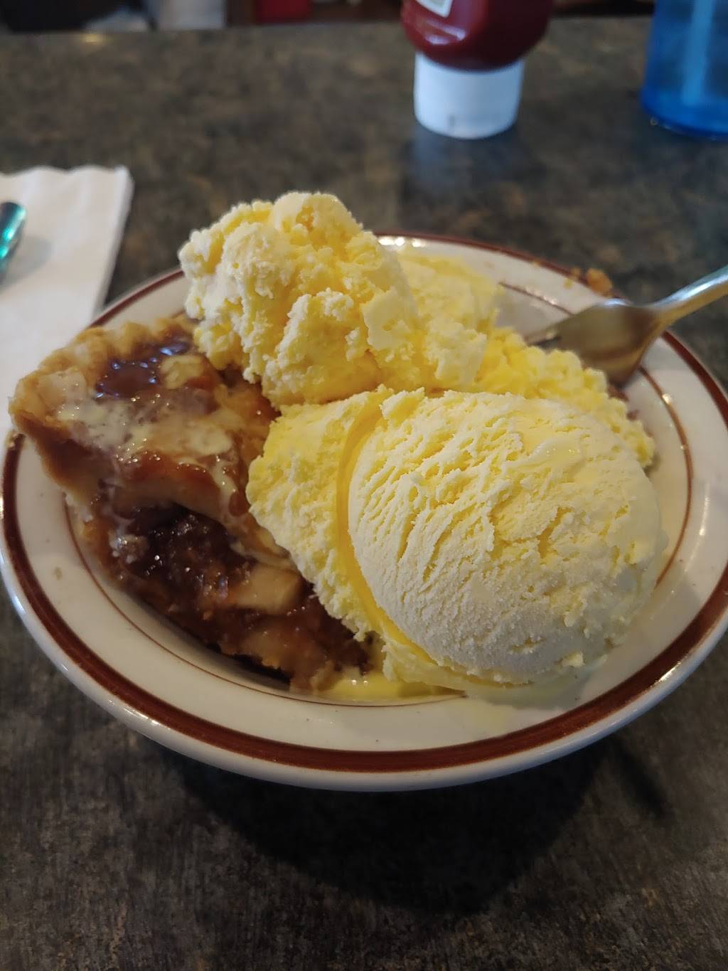 Plaza Restaurant | restaurant | 6406 Emlenton Clintonville Rd, Emlenton, PA 16373, USA | 7248679171 OR +1 724-867-9171