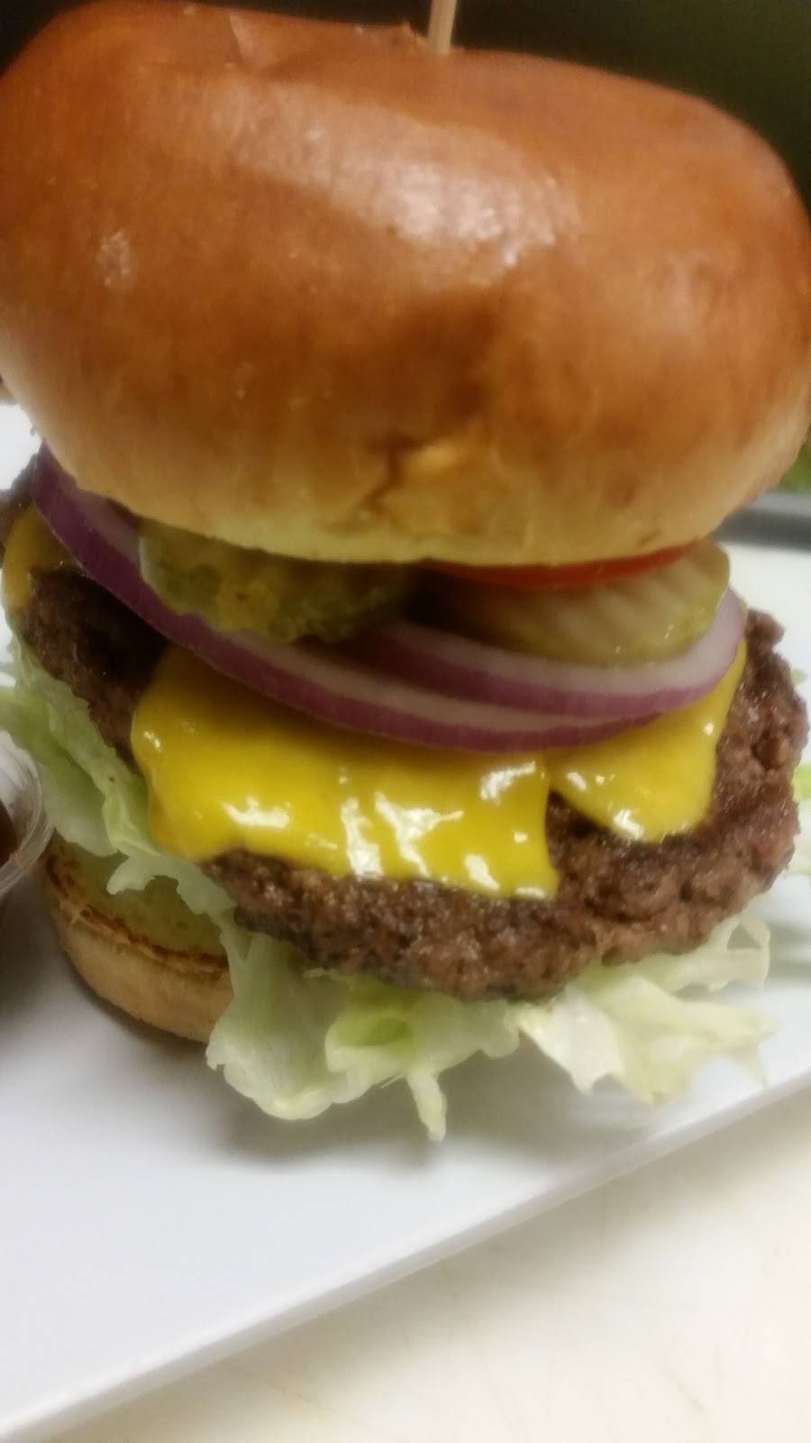 Average Joes Tap House | restaurant | 9890 Brewster Ln, Powell, OH 43065, USA | 6143367765 OR +1 614-336-7765