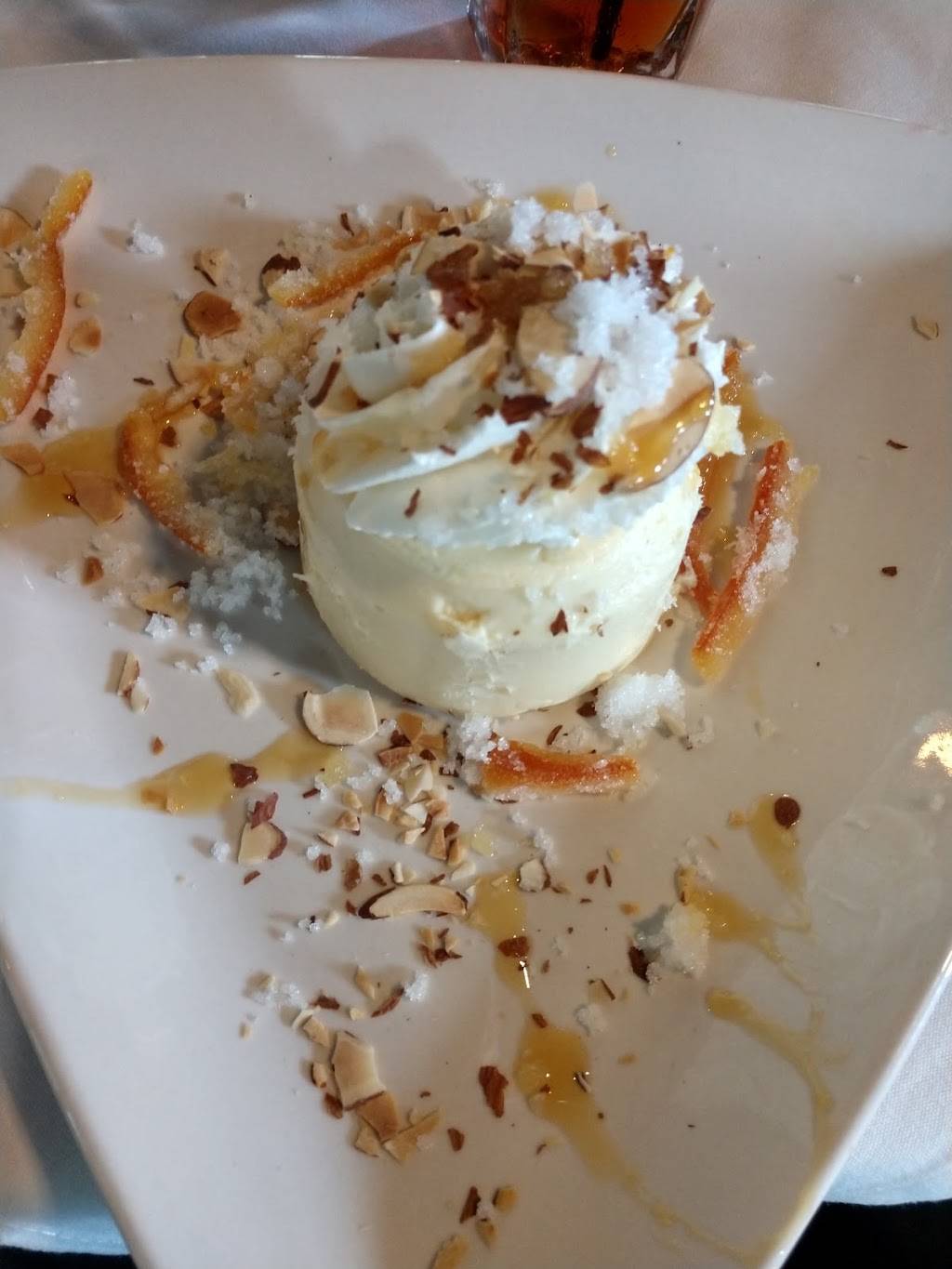 Off The Hook | restaurant | 908 Warrendale Village Dr, Warrendale, PA 15086, USA | 7247192877 OR +1 724-719-2877