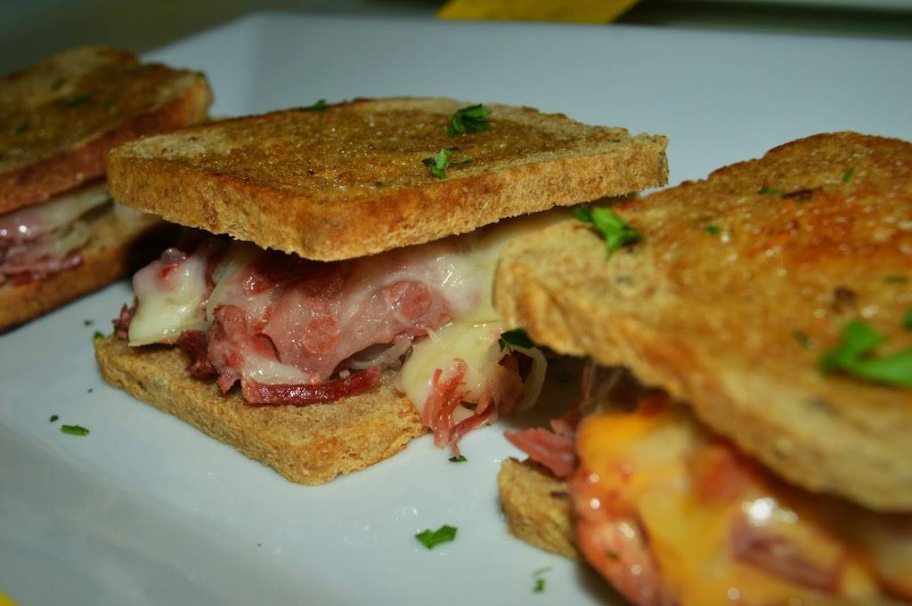 Molly Spillanes | restaurant | 211 Mamaroneck Ave, Mamaroneck, NY 10543, USA | 9148993130 OR +1 914-899-3130