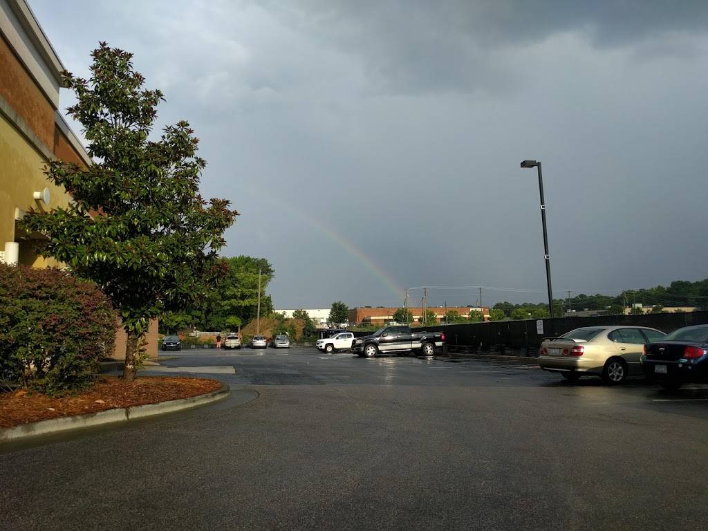 Midtown East | shopping mall | 2912 Wake Forest Rd, Raleigh, NC 27609, USA | 9198314900 OR +1 919-831-4900