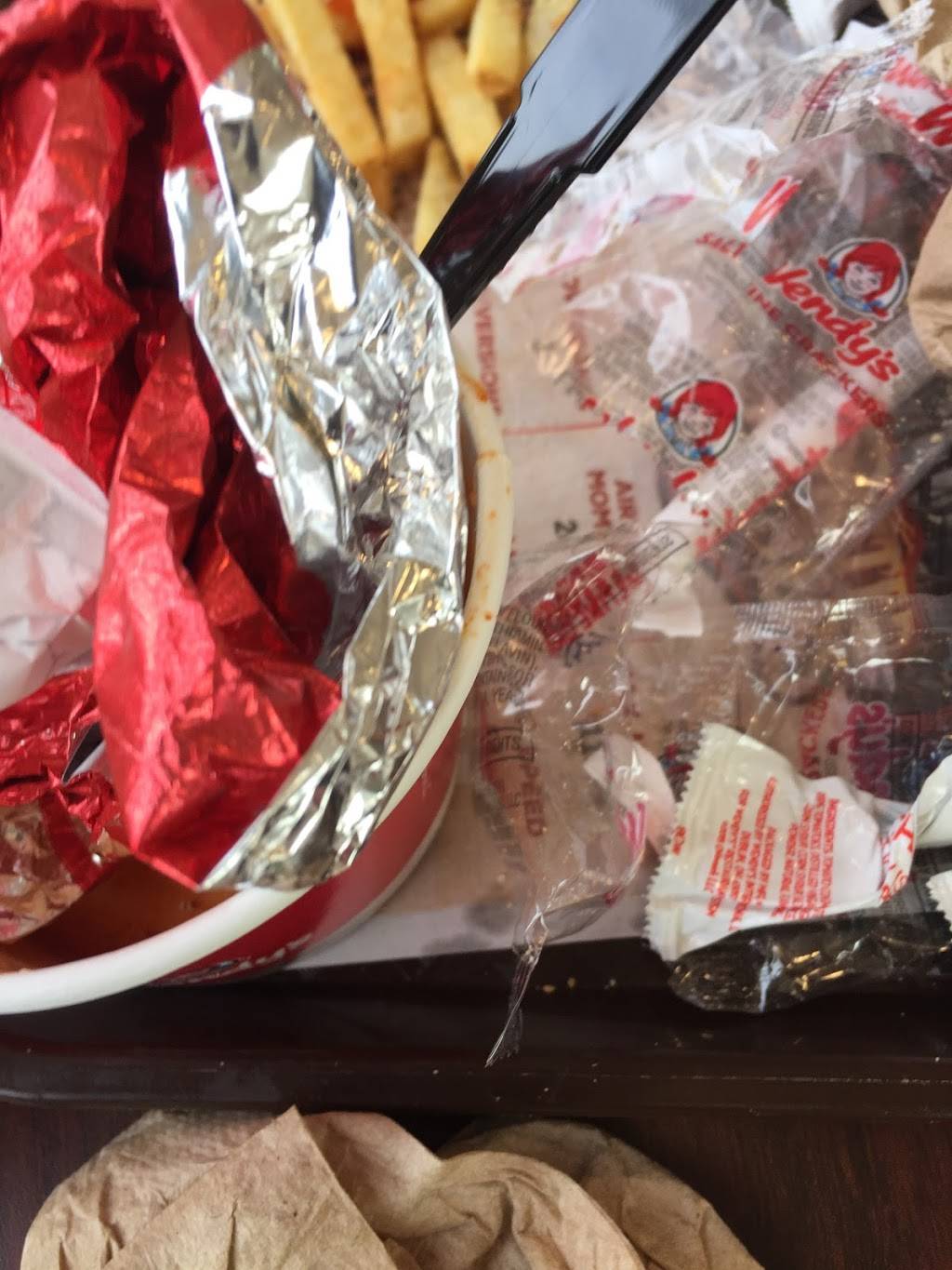 Wendys | restaurant | 108 N Berkeley Blvd, Goldsboro, NC 27534, USA | 9197785269 OR +1 919-778-5269