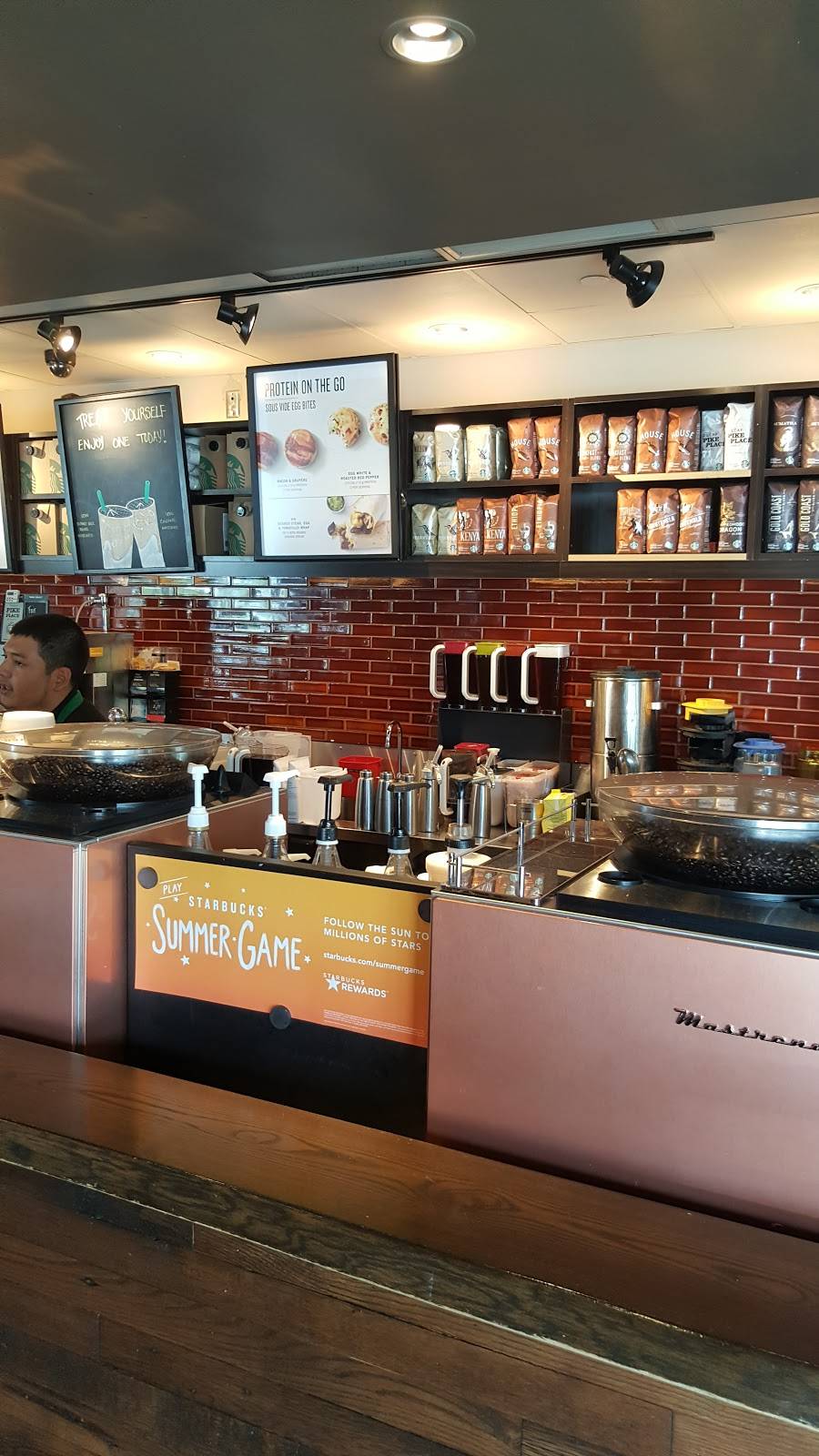 Starbucks | cafe | 2458 Central Park Ave, Yonkers, NY 10710, USA | 9143370139 OR +1 914-337-0139