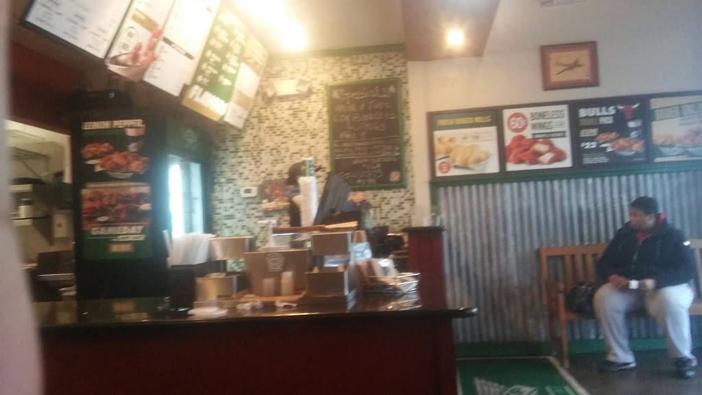 Checkers | restaurant | 17701 S Torrence Ave, Lansing, IL 60438, USA | 7082518130 OR +1 708-251-8130