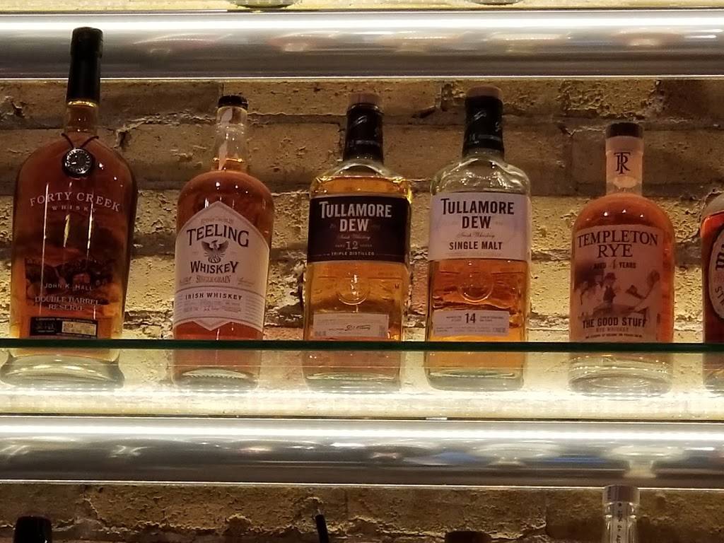 Bar 430 | restaurant | 430 N Main St, Oshkosh, WI 54901, USA | 9202301114 OR +1 920-230-1114