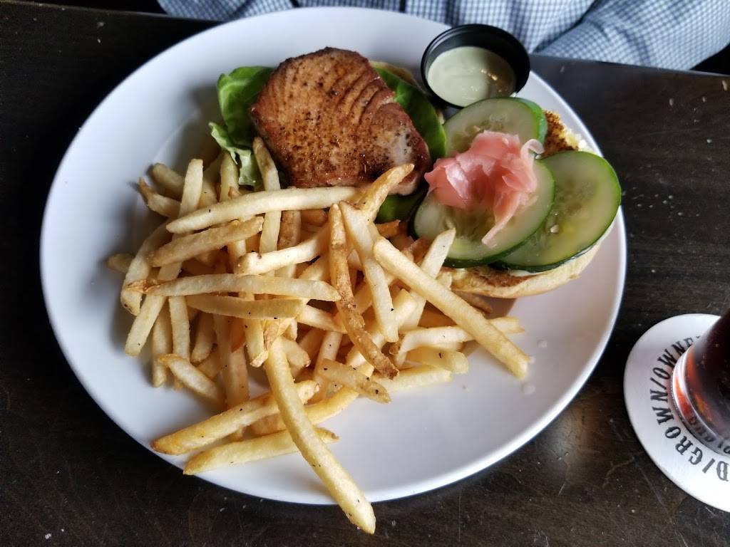 Whiskey Kitchen | restaurant | 2149 General Booth Blvd, Virginia Beach, VA 23454, USA | 7576898860 OR +1 757-689-8860