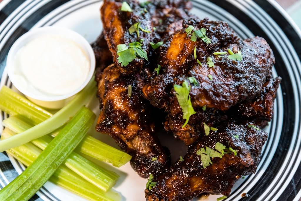 Lucky 13 Pub | restaurant | 1820 S 13th St, Philadelphia, PA 19148, USA | 2153368467 OR +1 215-336-8467