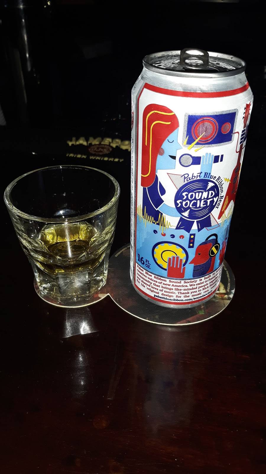 Durty Nellys Irish Pub | restaurant | 208 W University Ave, Gainesville, FL 32601, USA | 3523749567 OR +1 352-374-9567